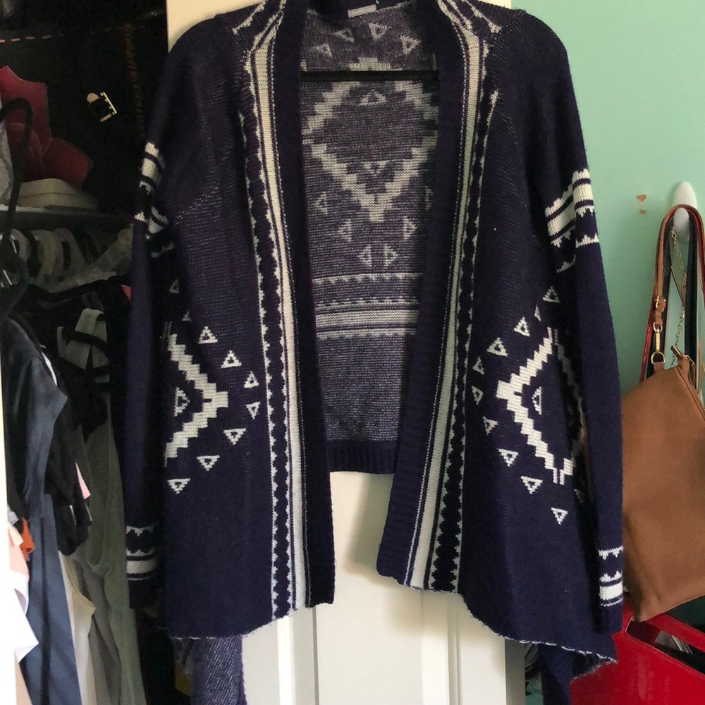Blue and white patterned cardigan